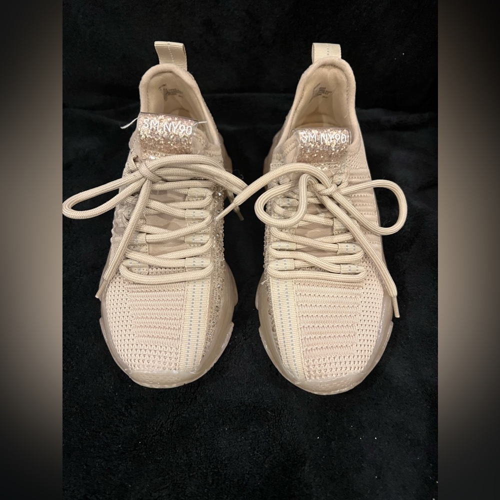 Steve Madden JMaxima Sneaker - Kids' Color Beige Girls Youth Size 2 - Picture 2 of 10